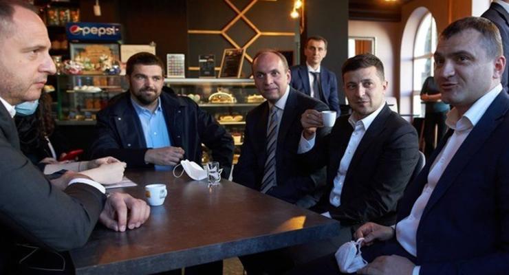 Зеленского, Ермака и Ляшко оштрафовали за посещение кафе в Хмельницком