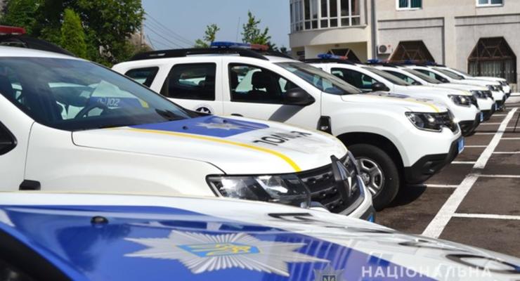 На Ривненщине полицейским вручили ключи от 23 служебных авто Renault Duster