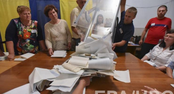 Украинцы без прописки смогут проголосовать на выборах осенью