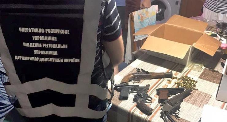 На Одесчине через границу провезли контрабандный арсенал оружия