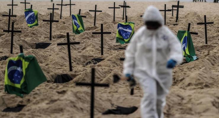 Бразилия стала второй в мире по умершим от COVID
