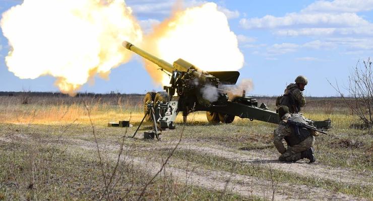 Сутки на Донбассе: На фронте не утихают обстрелы