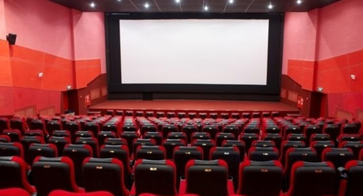 Кинотеатры пока открывать не будут – Минздрав