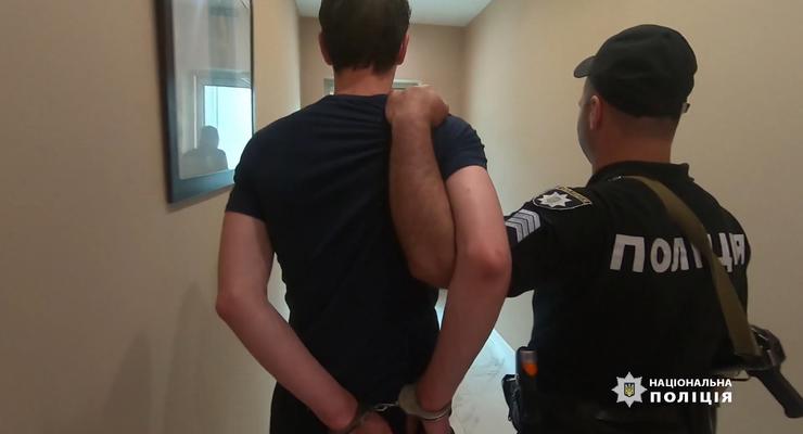 В Одессе двое кавказцев порезали ножом прохожего
