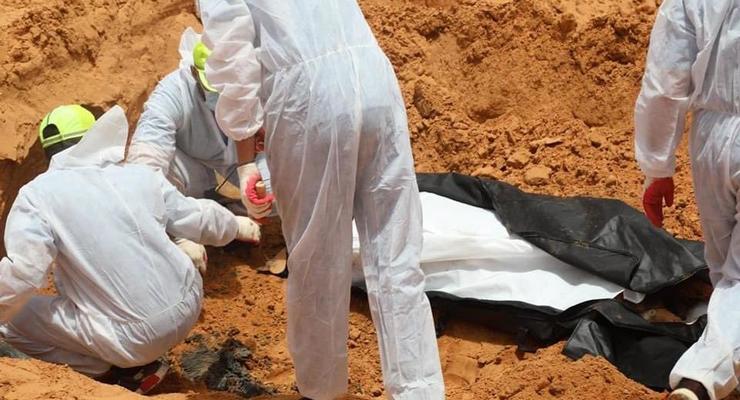 В Ливии обнаружили восемь свежих братских могил
