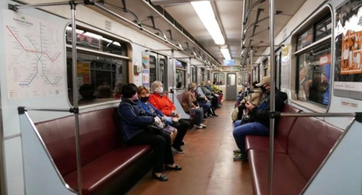 Пассажиру киевского метро присудили 17 тысяч штрафа за отсутствие маски
