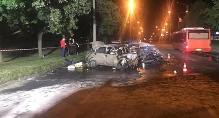 Смертельное ДТП в Запорожье: Авто загорелось после лобового столкновения