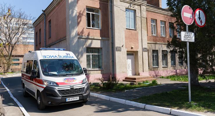 В Виннице переполнены больницы, больных с COVID везут в область