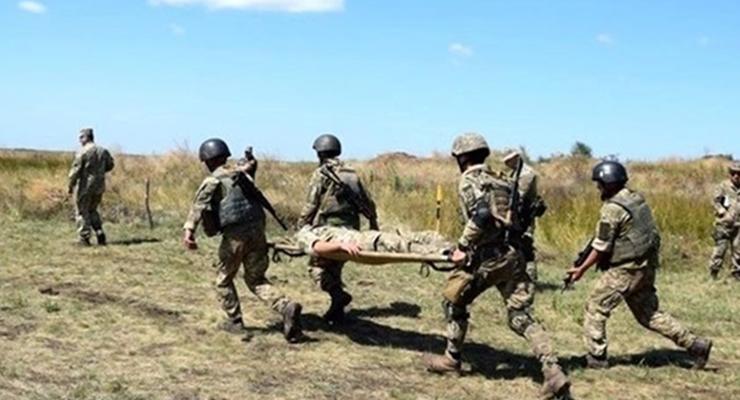 Обострение на Донбассе: ранены двое бойцов