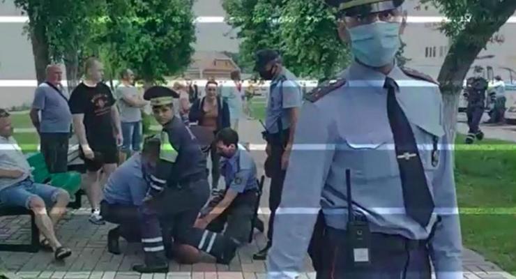 Протесты в Беларуси: милиция применила удушение