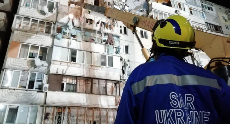 Взрыв дома в Киеве: Спасатели всё еще не могут найти двух людей