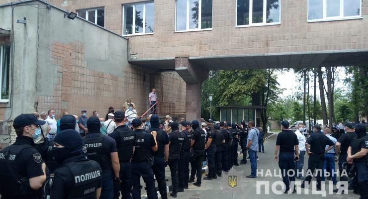 В Харькове на акции протеста чернобыльцы избили полицейских