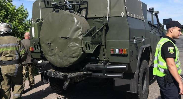 В Харьковской области колонна военных машин попала в ДТП