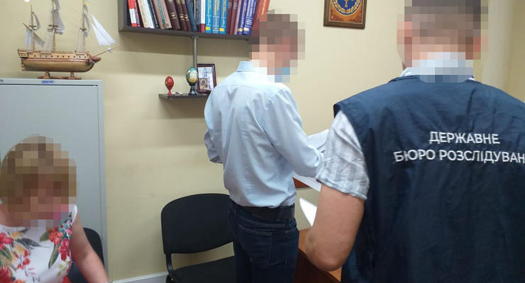 Киевский следователь "потерял" 1,2 млн гривен, изъятые при обыске – ГБР