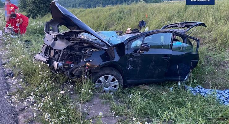 В аварии на трассе Киев-Одесса погибла пассажирка и пострадали дети