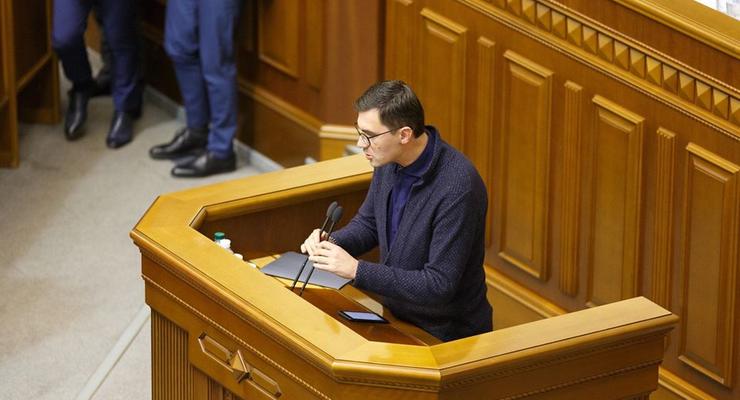 "Слуга народа" в Раде предложил пари на 100 тыс грн депутату от Порошенко