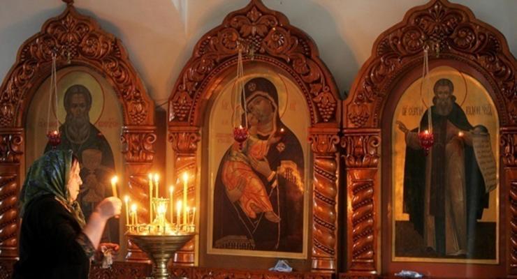 Стало известно, как украинцы относятся к трем крупнейшим церквям