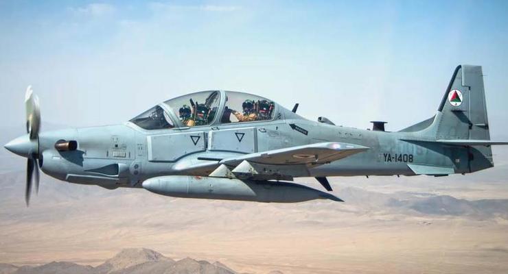 В Афганистане при посадке разбился военный самолет