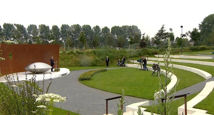 В Нидерландах почтили память жертв сбитого на Донбассе рейса MH17
