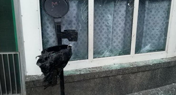 В Киеве от взрыва близ станции метро пострадало четверо