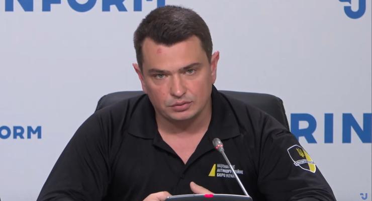 Задержание экс-главы Укравтодора: Стали известны подробности