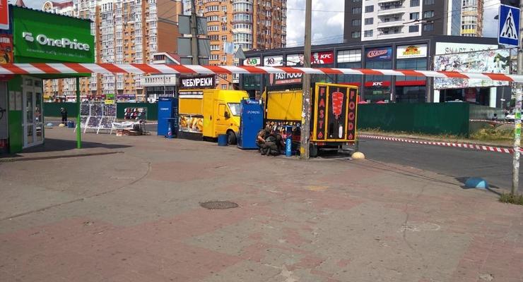 В Киеве у метро раздался взрыв, обезврежены два самодельных устройства
