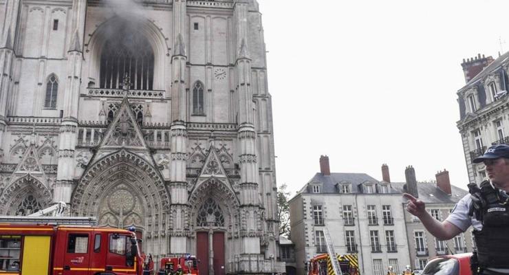 При пожаре во французском соборе в Нанте сгорела редкая картина