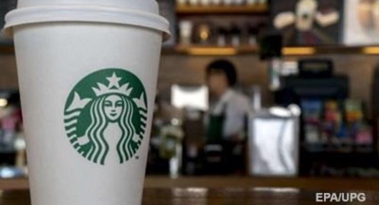 Бариста Starbucks задержали за плевки в кофе