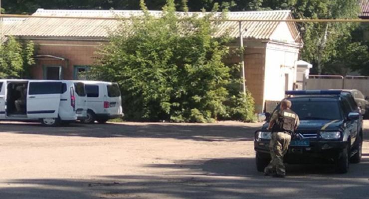 Полтавский террорист отпустил заложника, - СМИ