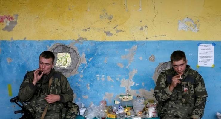 Сутки на Донбассе: 15 обстрелов в преддверии перемирия