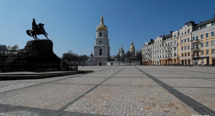 Прирост коронавируса в Киеве упал на треть