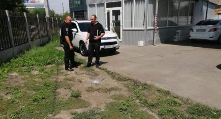 В Харькове возле автомойки произошел взрыв