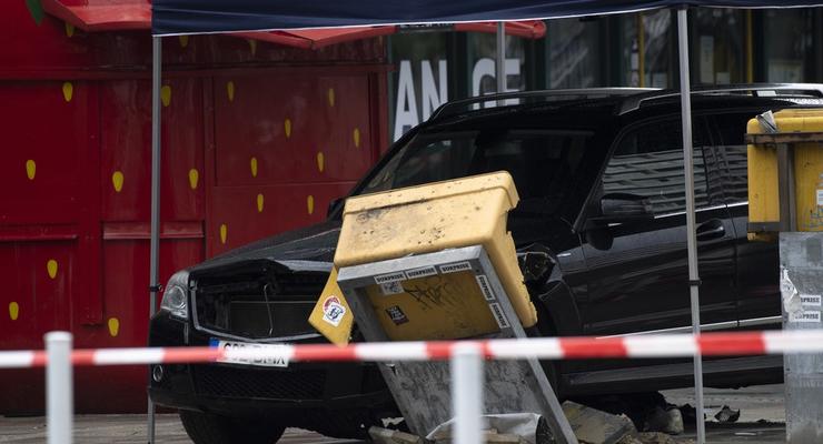 Водитель, въехавший на автомобиле в толпу людей в Берлине, был пьян