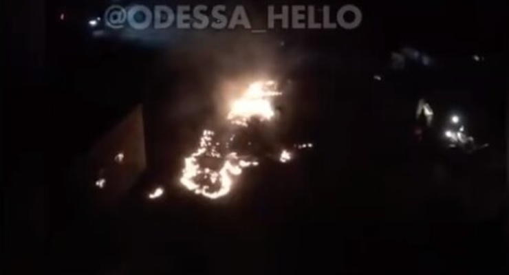 В Одессе запускали салют и устроили пожар