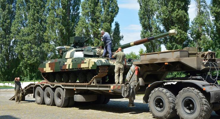 Харьков передал армии два модернизированных танка "Булат"
