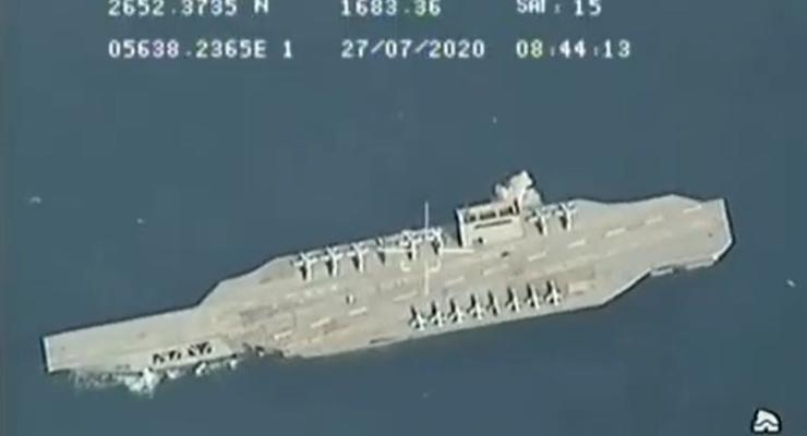 Иран отработал атаку на авианосец США