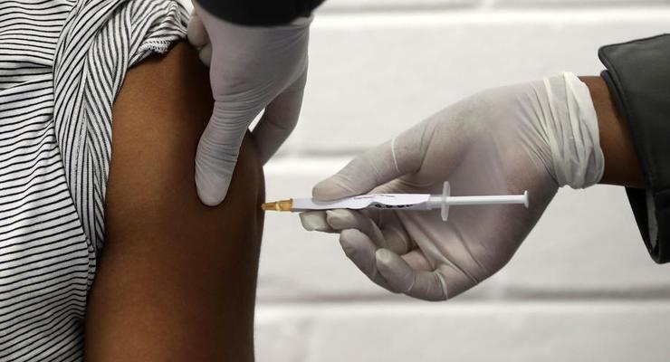 ВОЗ предоставит вакцину от коронавируса каждому пятому украинцу
