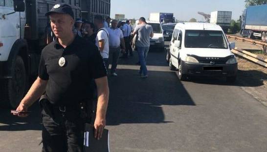 Под Николаевом произошло ДТП с участием 9 автомобилей