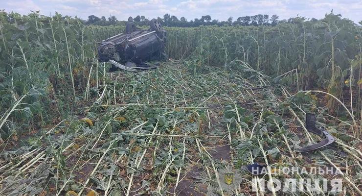 В Харьковской области авто вылетело в подсолнухи, водитель погиб