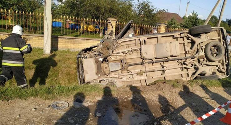 Лобовое ДТП на Прикарпатье: Трое погибших, один из водителей был пьян