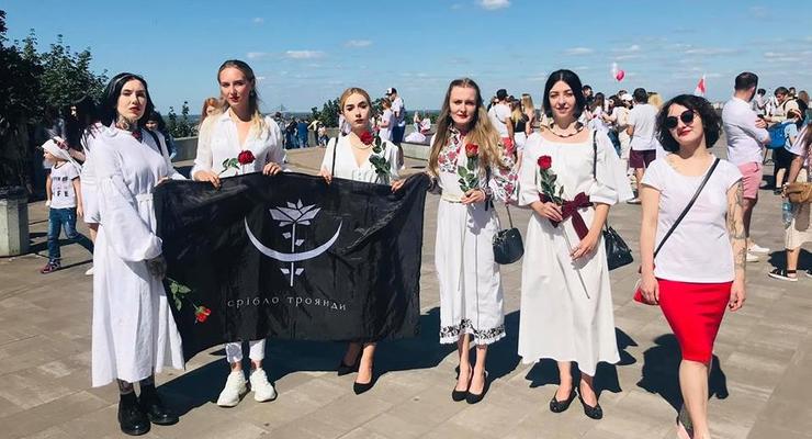 В Киеве устроили "цепь солидарности" с белорусами
