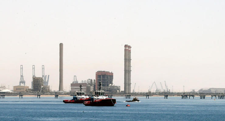 В Египте утилизируют хранящиеся в портах опасные вещества