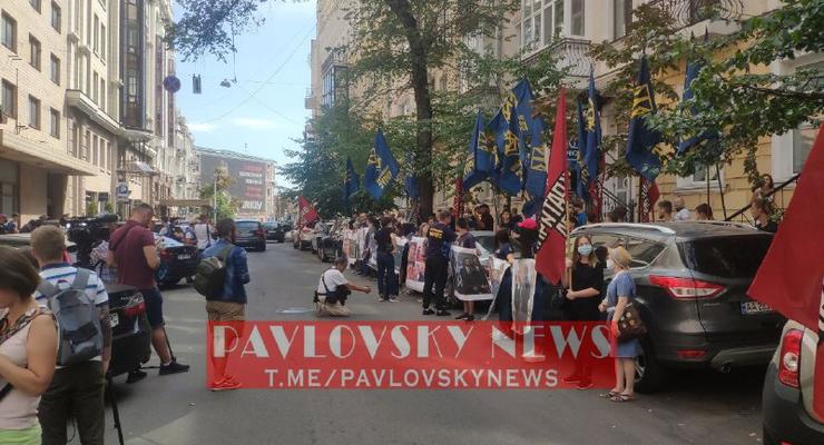 В Киеве "Нацкорпус" митингует у Министерства юстиции