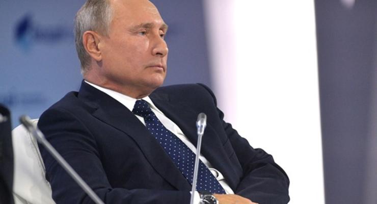 Путин трижды за день говорил с ЕС о Беларуси