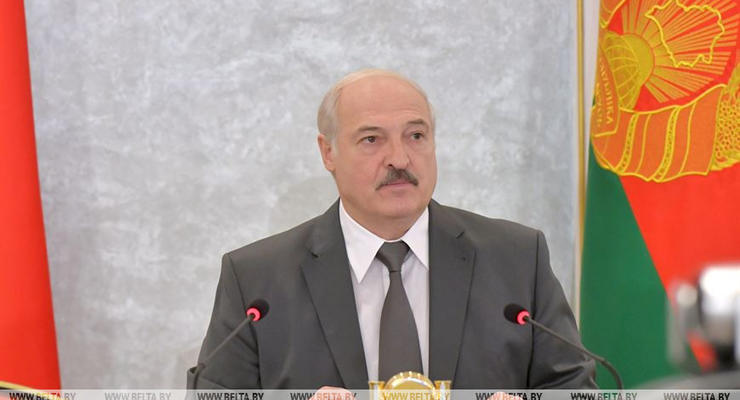 Лукашенко предупредил Зеленского за "разжигание беспорядков"