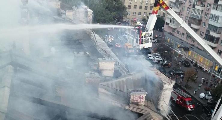 В центре Киева тушили масштабный пожар
