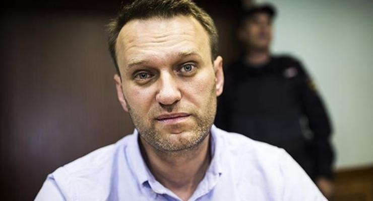 Навальный находится в коме и подключен к аппарату ИВЛ