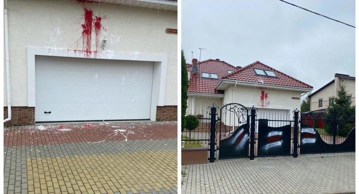 В Беларуси дом оппозиционера облили краской