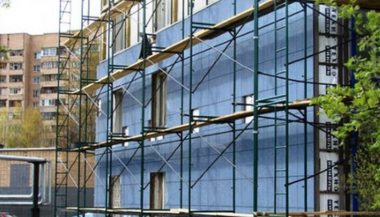 В Днепре на стройке мужчина упал с высоты и умер