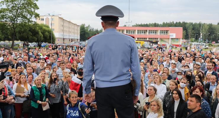 МВД Беларуси обвиняет 46 граждан страны в насилии в отношении силовиков
